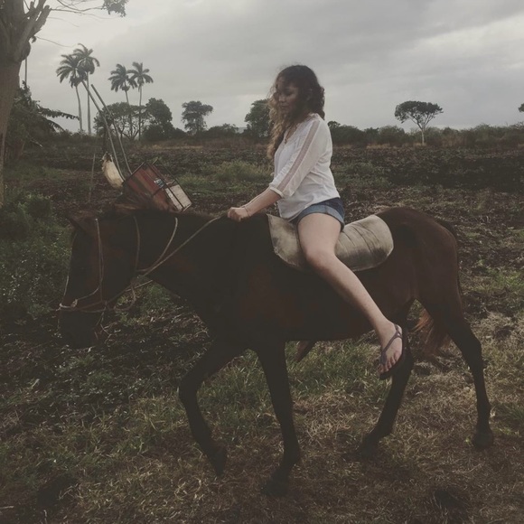 Meet your Posher, Xvaluna - Picture 3 of 3